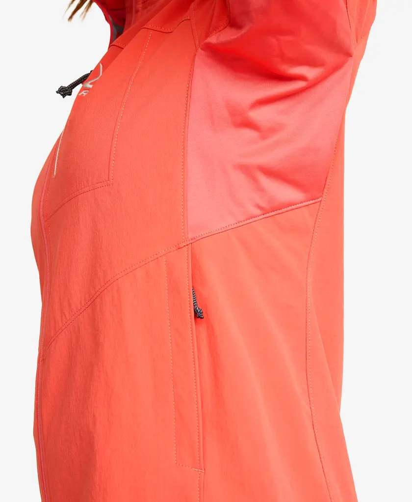 Venue Light Softshell Jacket Women